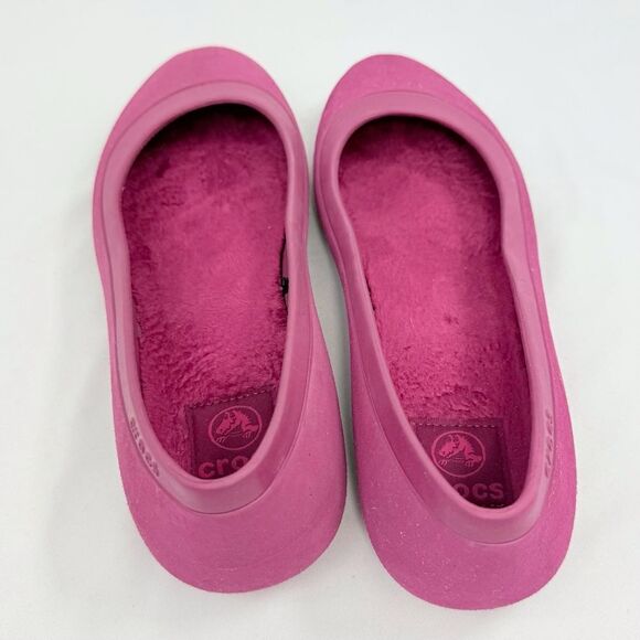 CROCS Mammoth Soft Fur Footpad Ballet Flat in Pomegranate - Picture 9 of 16